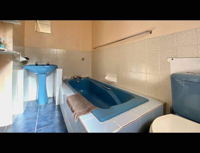 4 BEDROOM HOUSE FOR SALE IN LAAIPLEK